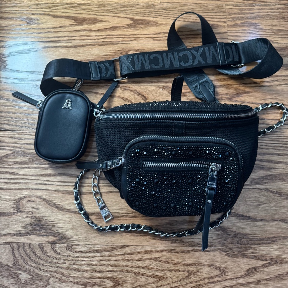 Steve Madden Black Crossbody Bag with Chain Accents - Picture 7 of 11